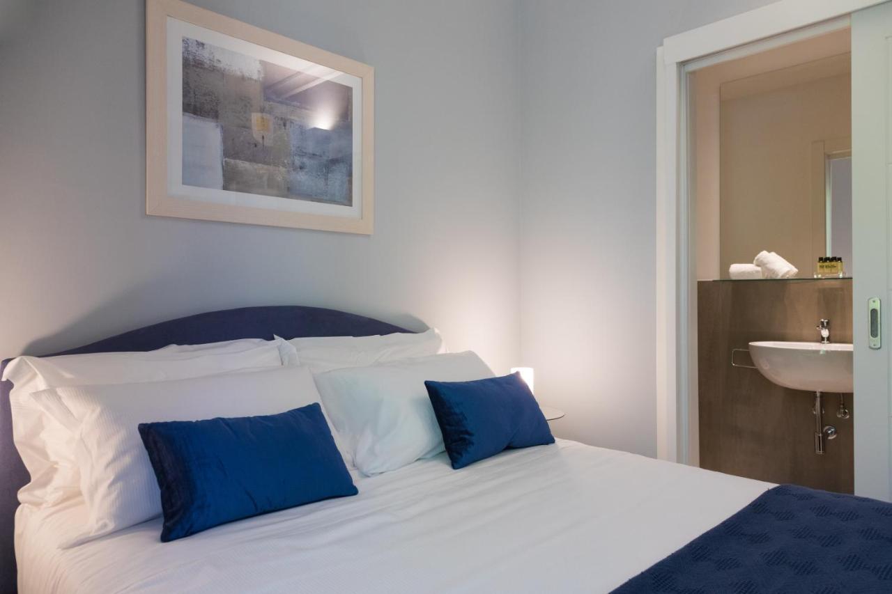 Doppelzimmer mit Balkon